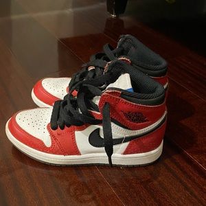 Kids Jordan1 Spiderverse.